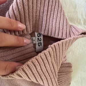 525 Knitted Mockneck Crop